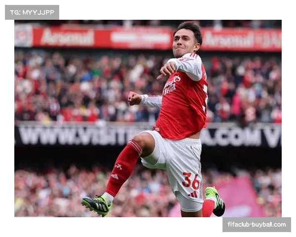 阿森纳埃布埃越位进球误判受益 助理裁判反应速度不及攻防节奏